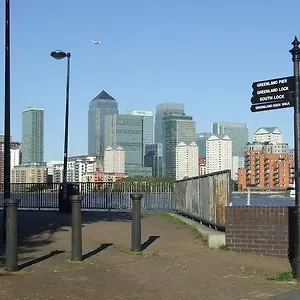 Apartment Surrey Quays Studio, London